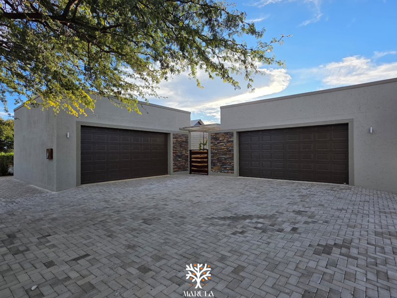 Family Home For Sale | Omeya Golf Estate | N$5 300 000 - Photo 1