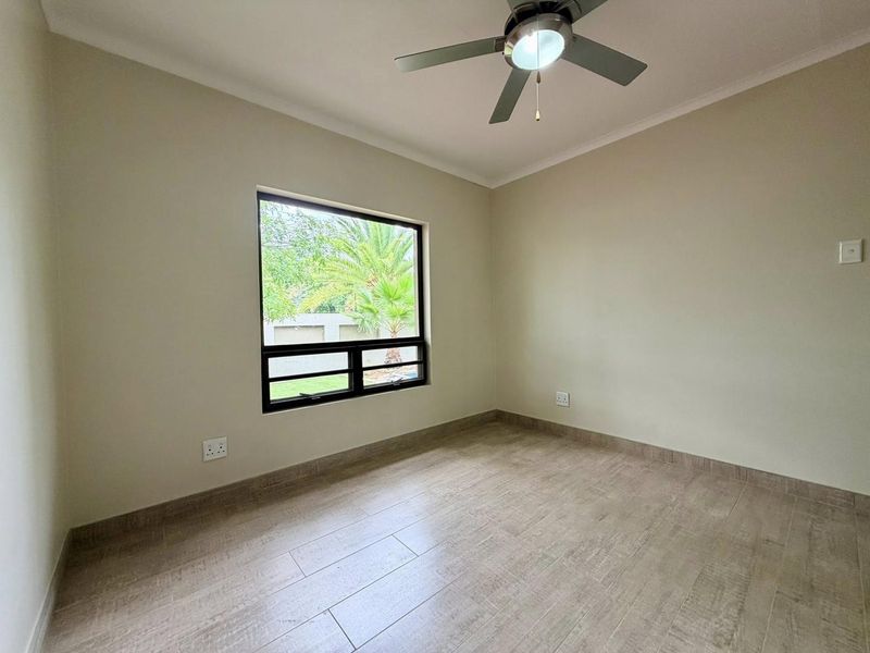 4 Bedroom House TO LET in Klein Windhoek - Photo 10