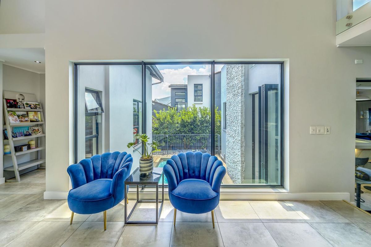 Exquisite Five Bedroom Family Home For Sale in Waterfall Country Village - Photo 5