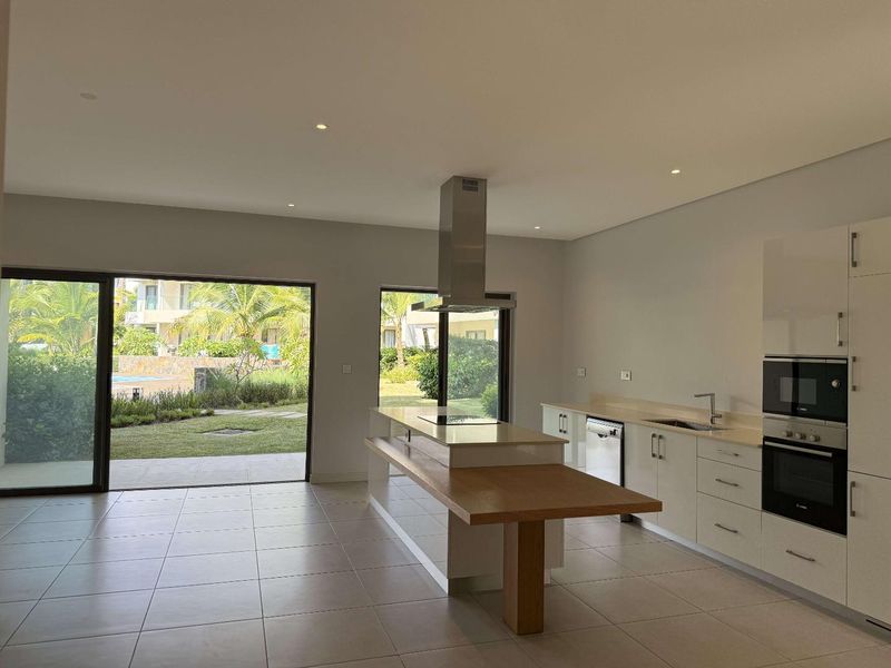 Smart Investment Meets Island Ease - Photo 3