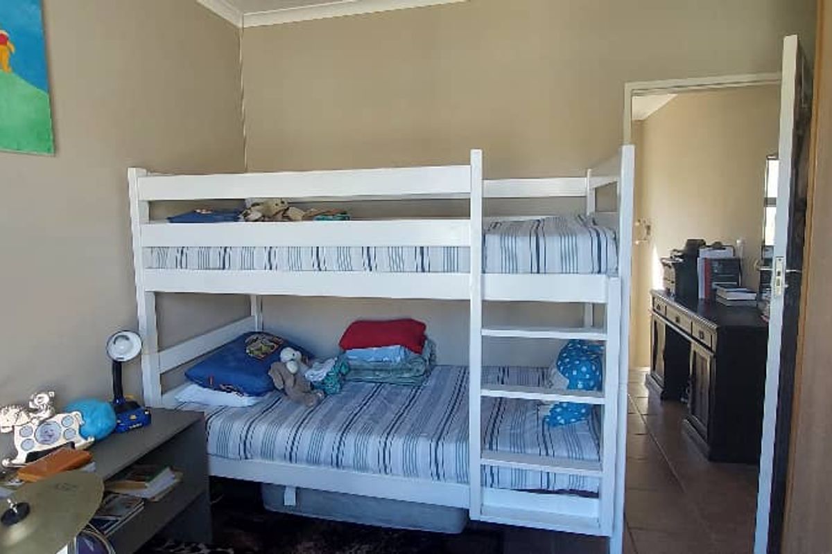 "Coastal Charm: Stunning 2 Bed Property in Longbeach - N$1,250,000" - Photo 4