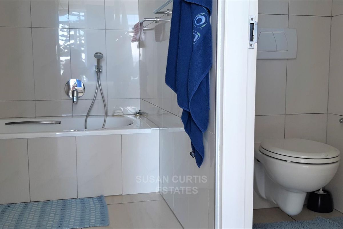 Modern Fully furnished apartment with a stunning view - Photo 5