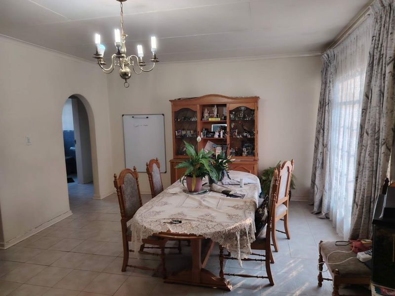 Charming 3-Bedroom Home in Sought-After Boomed-Off Area – Makenzie Park, Benoni - Photo 7