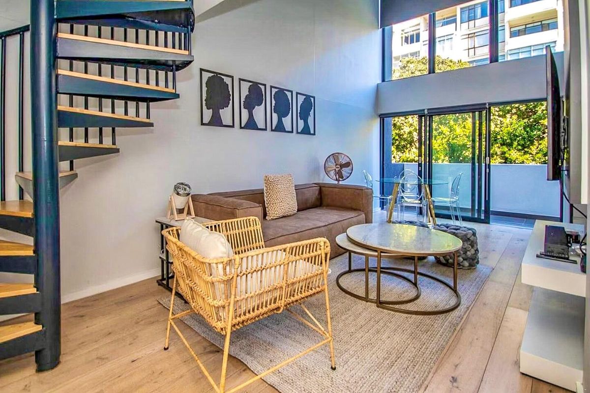 Sea Point Stunner - Airbnb Gold - Photo 2