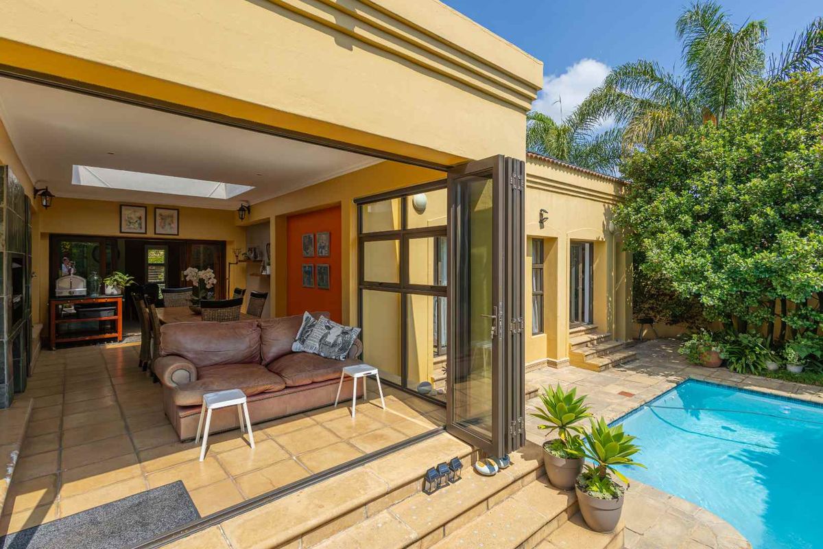 Stylish 3 Bedroom Home Offering Refined Estate Living - Photo 2