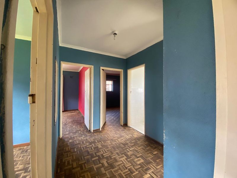 Charming 3-Bedroom Family home to rent in Grassy Park - Photo 3