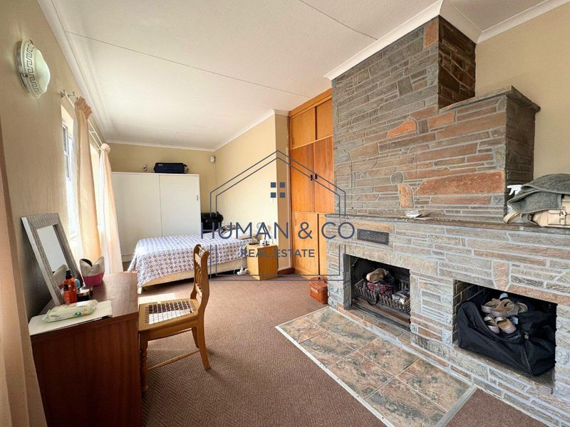 Corner Property with Excellent Potential! - Photo 8