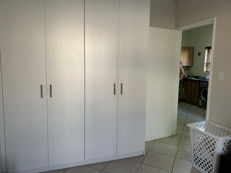 **Charming Ground Floor Unit Available June 1, 2026** - Photo 10