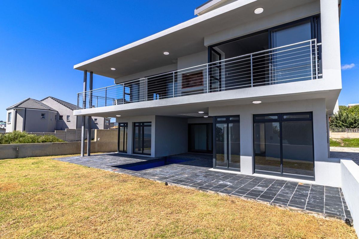 Luxurious, Brand New De Kelders Home - Photo 2