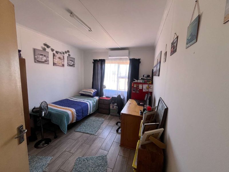 Low-Cost Country Living Just Outside Upington - Photo 8