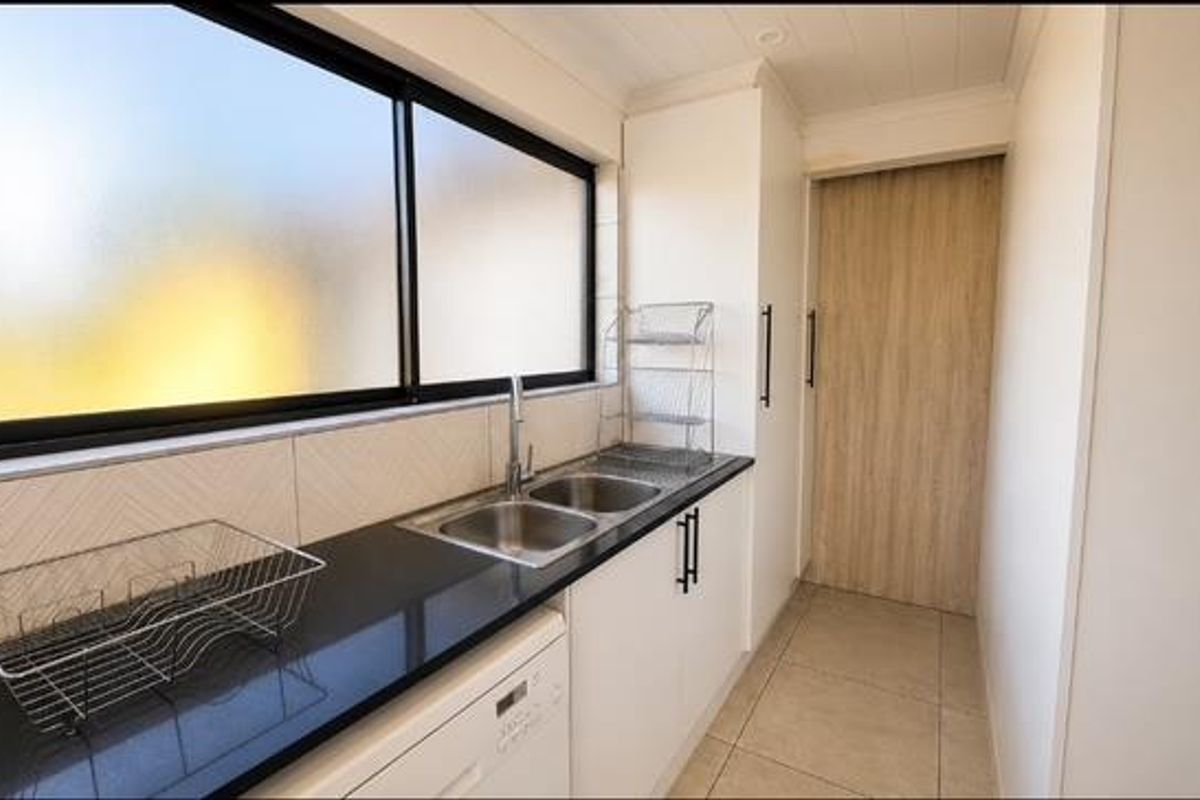 A Residence of Distinction - Photo 5