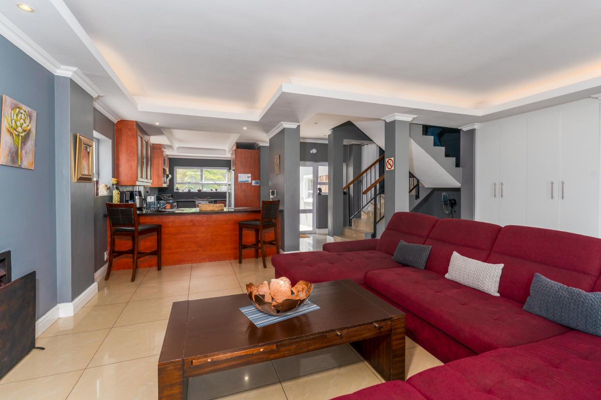 Luxury Investment Property in Hout Bay - Photo 5