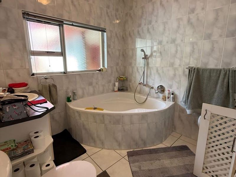 Klein Windhoek- For Sale- N$4 700 000 - Photo 5