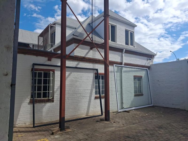 Lafrenz Warehouse and offices For Sale - Photo 2