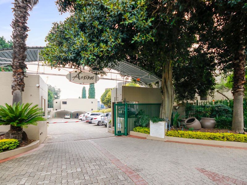 1 bedroom Apartment in Morningside, Sandton - Photo 1
