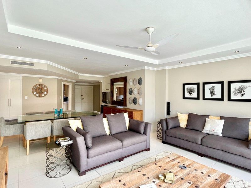 Stunning Furnished 3 Bedroom Apartment - Photo 8