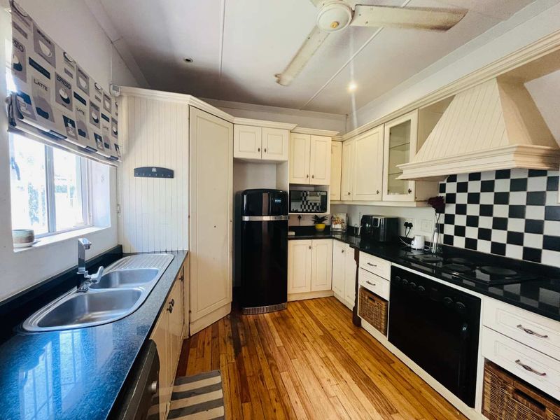 Hendra - A family home in Broadway ready for a little Love - Photo 9