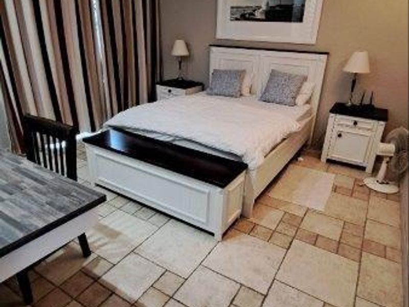 Exclusive living on " Walvis Bay's millionaires mile" - Photo 9