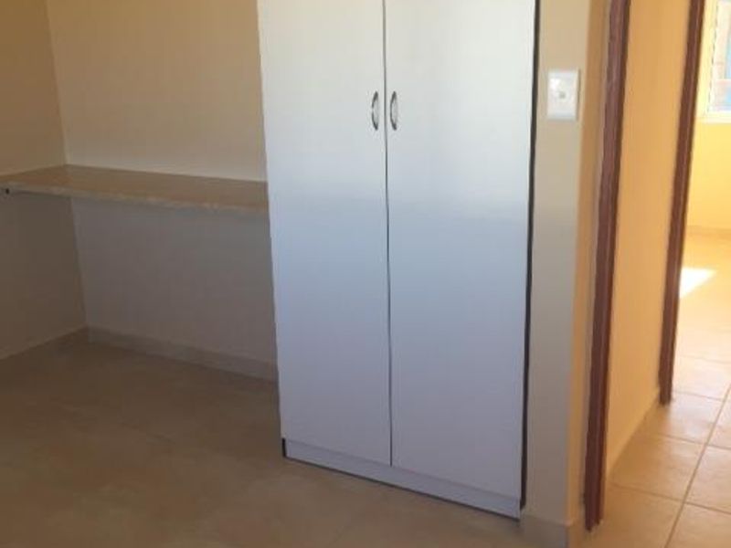 WELL MAINTAINED 2 BEDROOM APARTMENT IN OTJOMUISE!!! - Photo 3