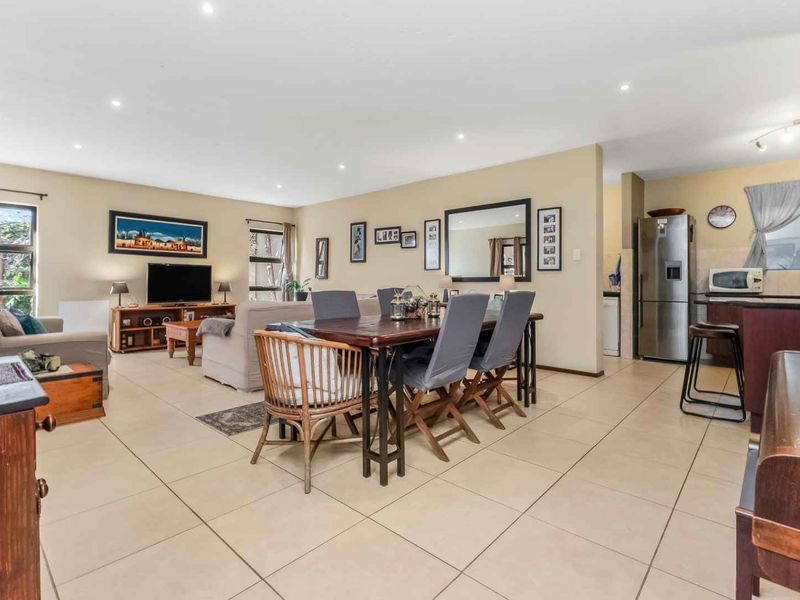 Exquisite 3-Bedroom 2 Bathroom Family Home in a Secure Complex - Photo 3