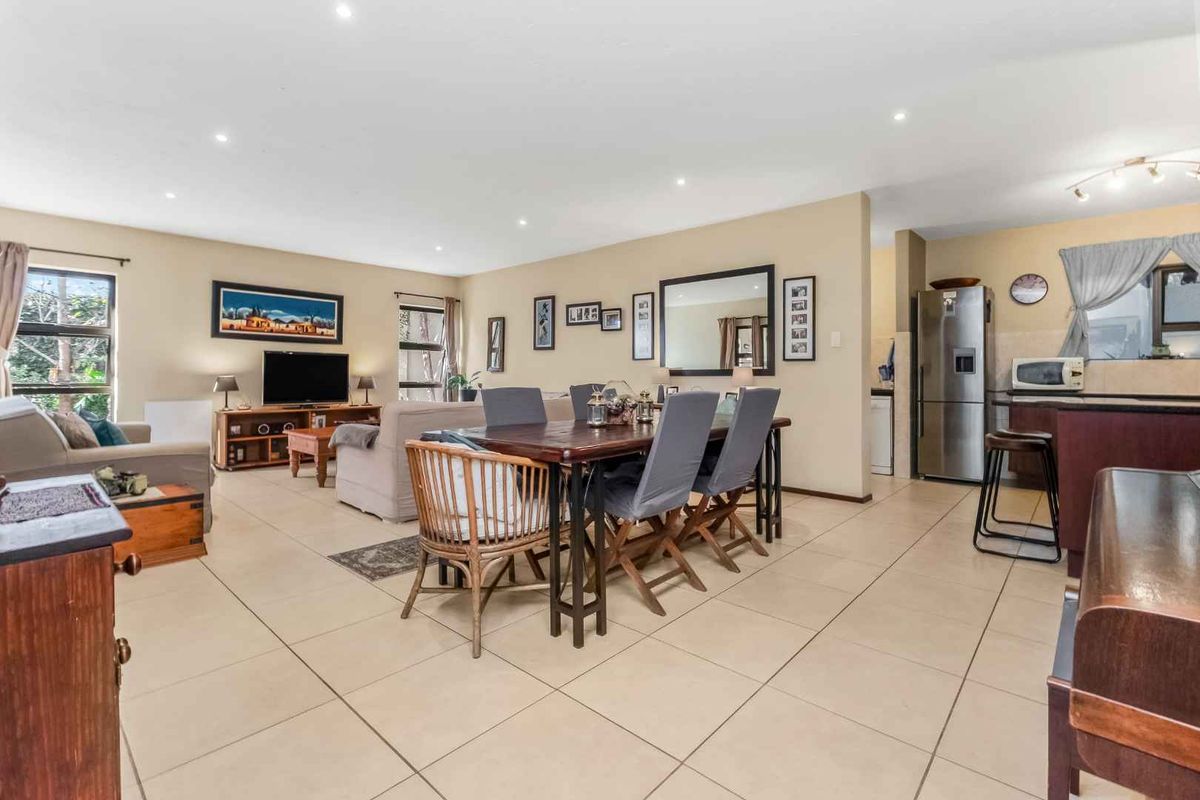 Exquisite 3-Bedroom 2 Bathroom Family Home in a Secure Complex - Photo 3