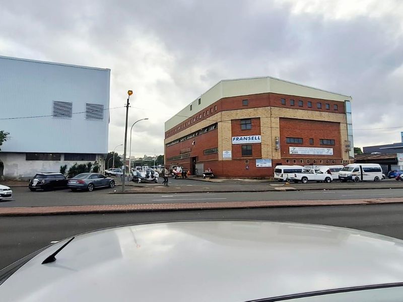 Prime Umgeni Rd Shop for Lease – Perfect for Retail or Workshop! - Photo 8
