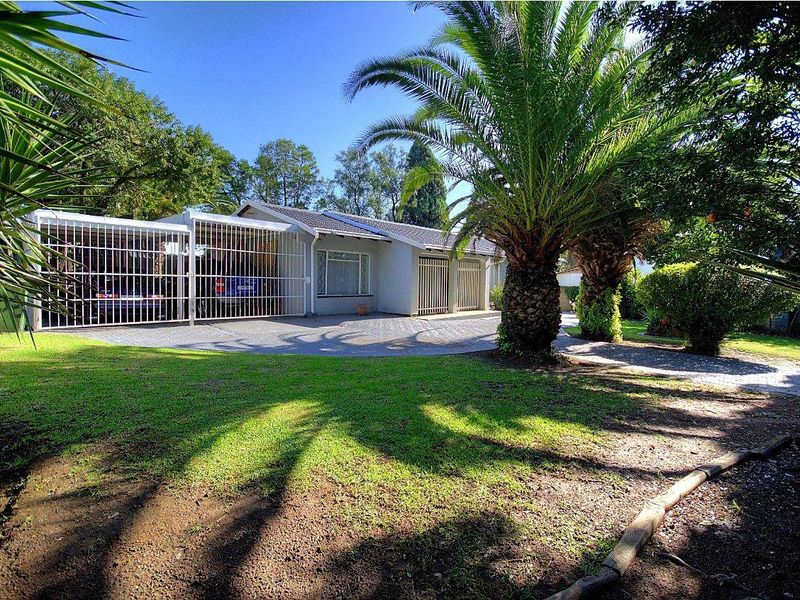 Renovated beauty with teen pad - Photo 8