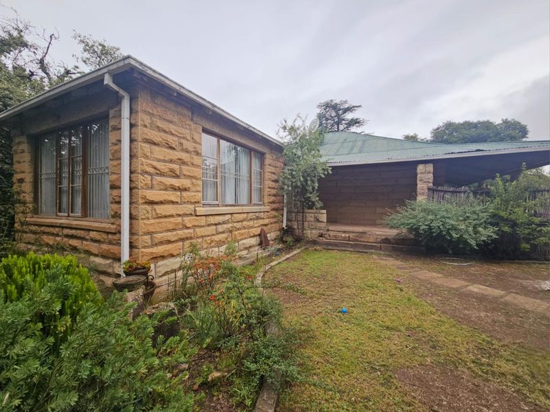 Minutes From The Best Schools, Shops And Everything Else - Photo 4