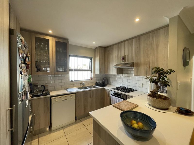 Renovated 3-Bed Home in Safe, Family-Friendly Neighborhood - Photo 6