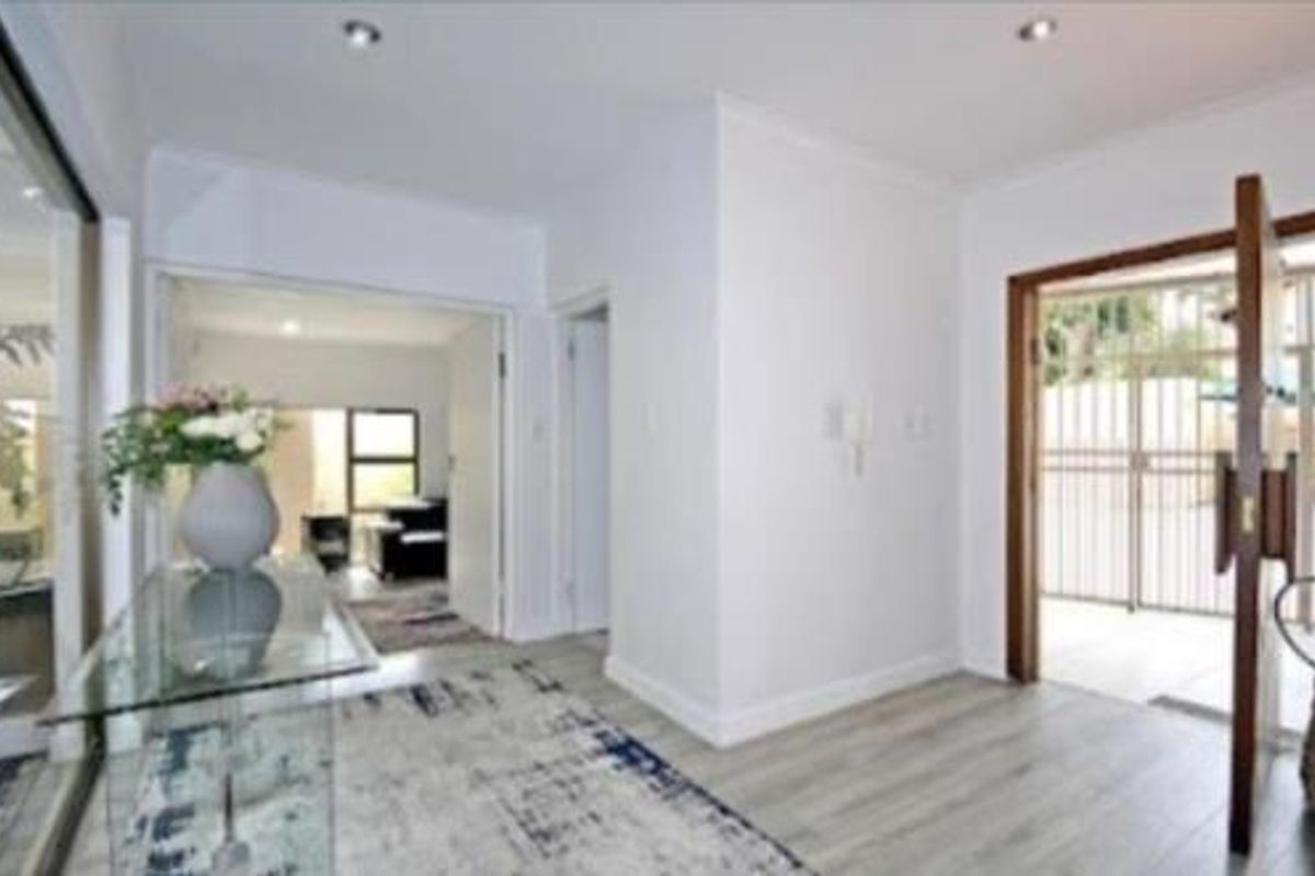 Immaculate 4 Bedroom cluster - Photo 3