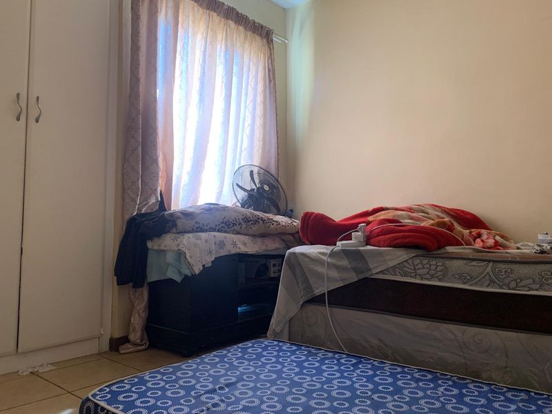 2 Bedroom apartment for sale in Aeroton, Johannesburg South. - Photo 5