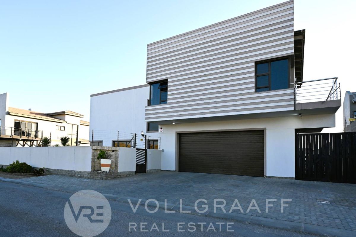 Four Bedroom Double-Storey House for Sale in Swakopmund Ext 15 - Photo 2
