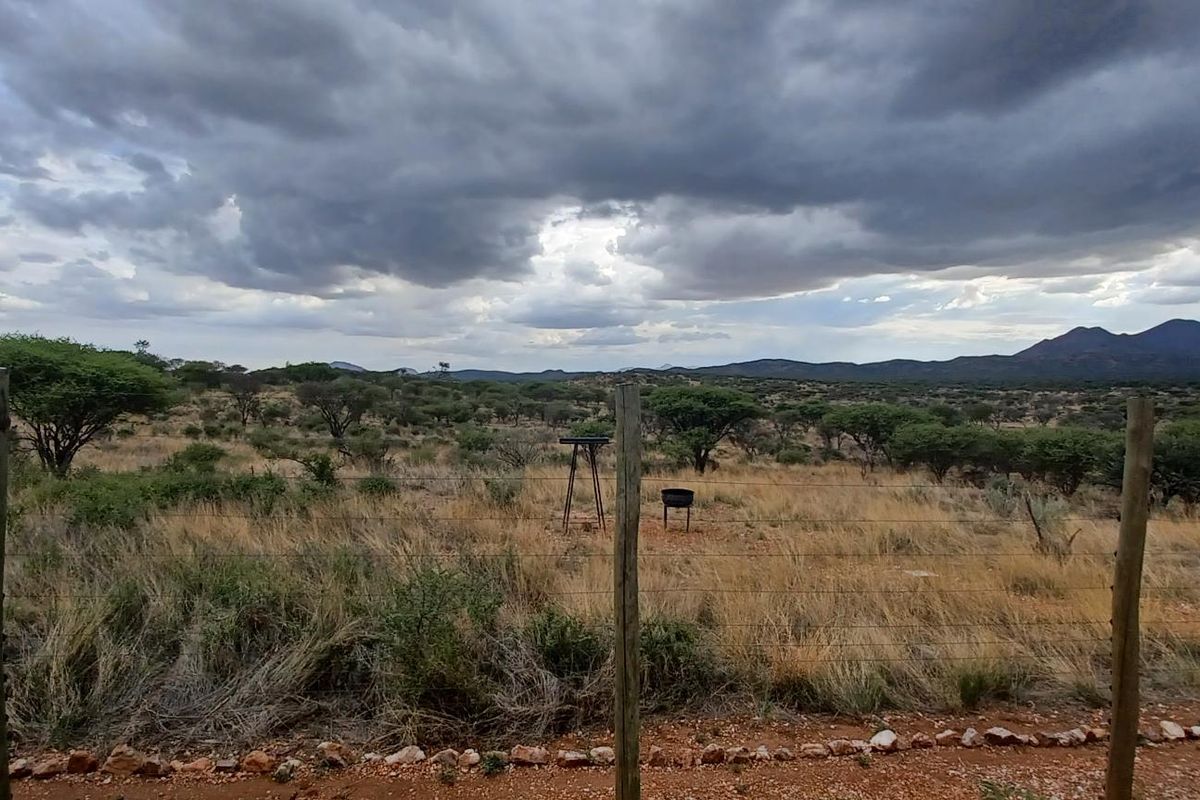 Escape to the Essence of Country Living – Auas View Estate N$8 850 000 CC - Photo 2