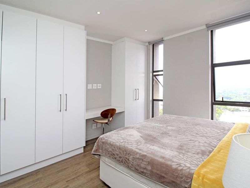 A GORGEOUS TWO BEDROOM UNFURNISHED APARTMENT - Photo 8