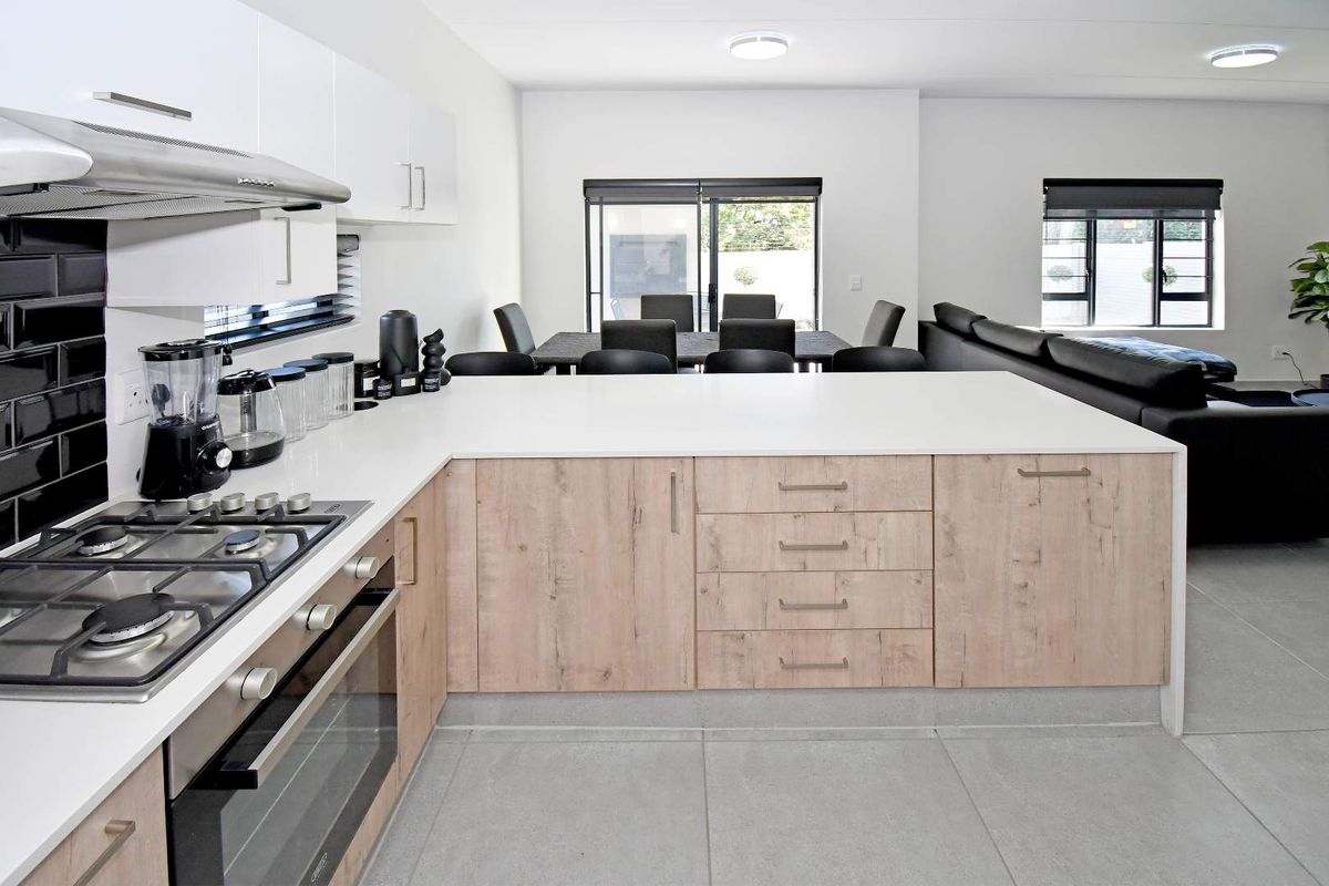 3-Bedroom Home in Springwood Estate | Pet-Friendly Garden | Move-In Ready Living - Photo 4