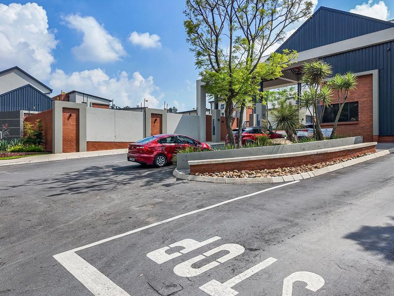 Luxury 2 Bedroom 2 Bathroom Cluster at the Lincoln - Photo 6