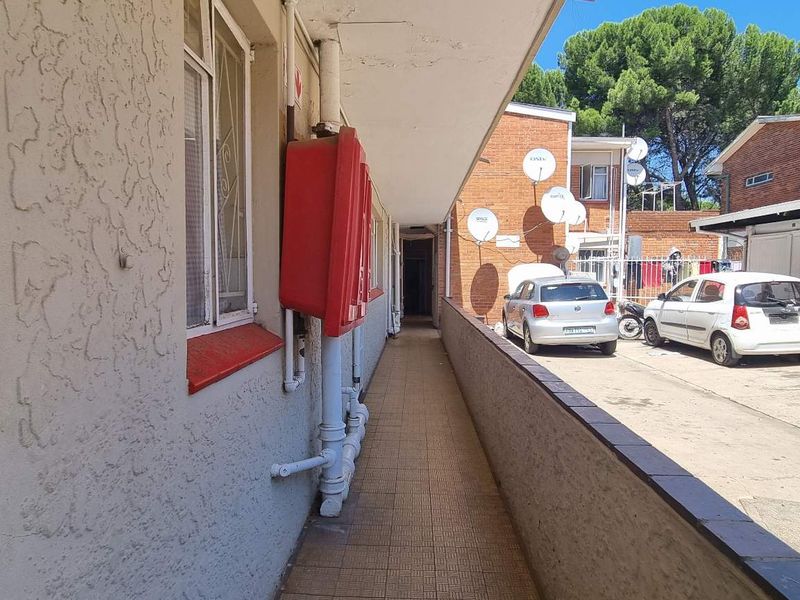 BLOCK OF FLATS - VERY GOOD LOCATION EXCLUSIVE SOLE MANDATE - Photo 8