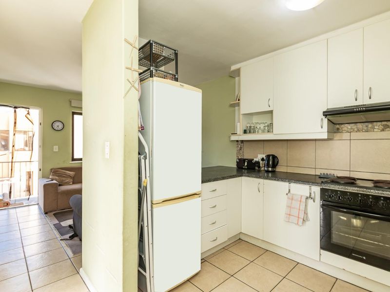 Welcome to your first home or next investment unit! - Photo 7