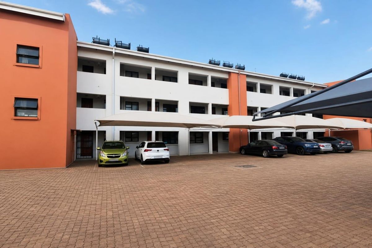 2-Bedroom First-Floor Apartment – Ideal Investment - Photo 2