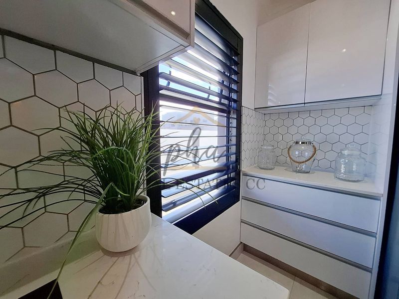 Live Moments Away from the Sea – A Home Where Comfort Meets Elegance - Photo 10