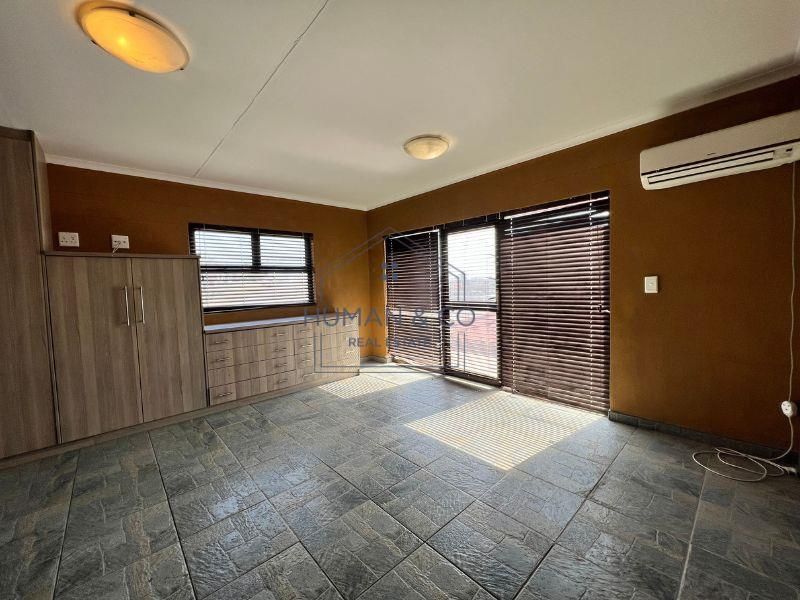 8 Bedroom house close to Harbour and Lagoon! - Photo 8