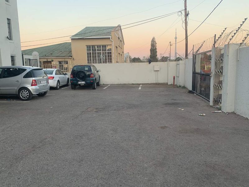 Charming 2-Bedroom Apartment for Sale in Vibrant Brixton - Photo 9