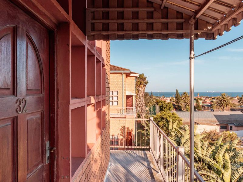 Calling Investors/First time buyers: Loft Apartment - Bluewater Bay - Photo 6