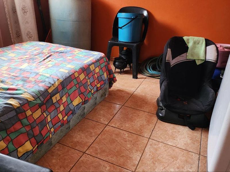 Affordable 3 bedroom with Room to Transform - Photo 9