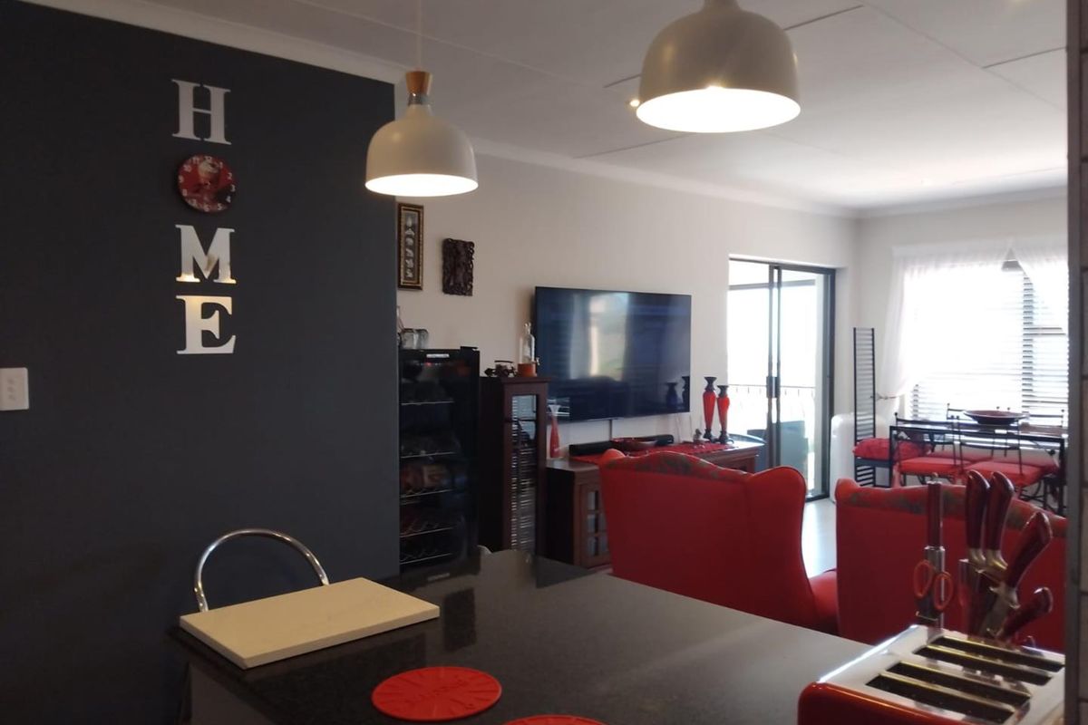 Charming Duet with Ocean Views in Island View, Mossel Bay - Photo 5