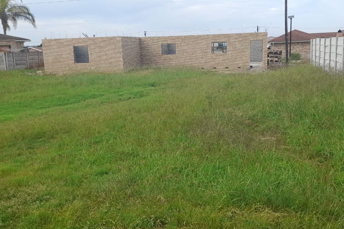 Prime Plot for Sale in Vanes Estate - Photo 4