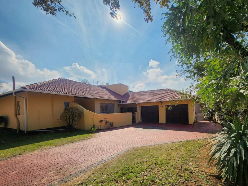 4 Bedroom well-maintained family home in Randhart - Photo 1