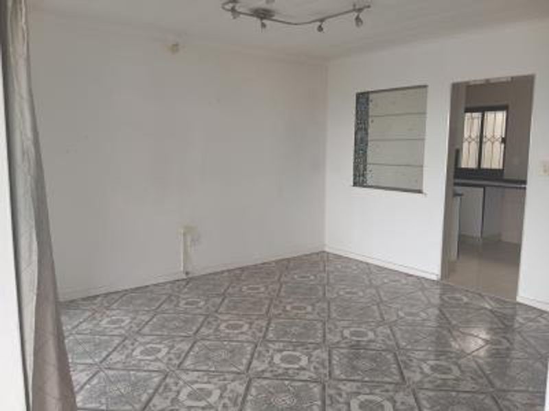 Townhouse for Sale - Photo 6