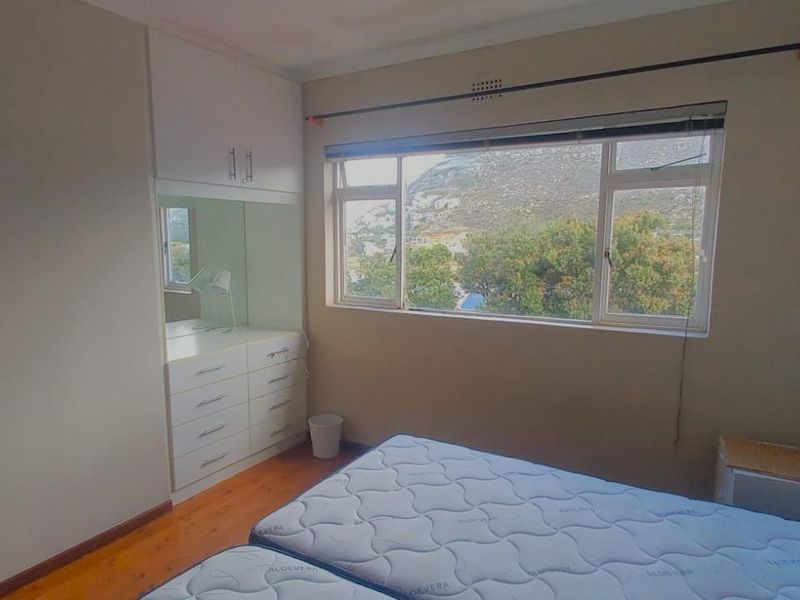Coastal Living at Its Best in a Sought-After Neighbourhood - Photo 7
