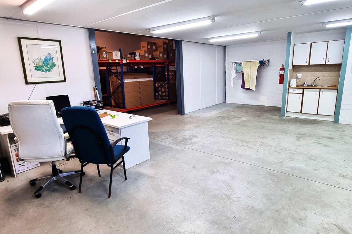 Double Volume Warehouse in Secure Complex - Photo 5
